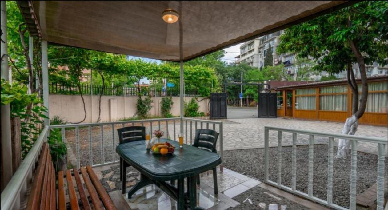 7 Star Bed & Breakfast Tbilisi Exterior photo