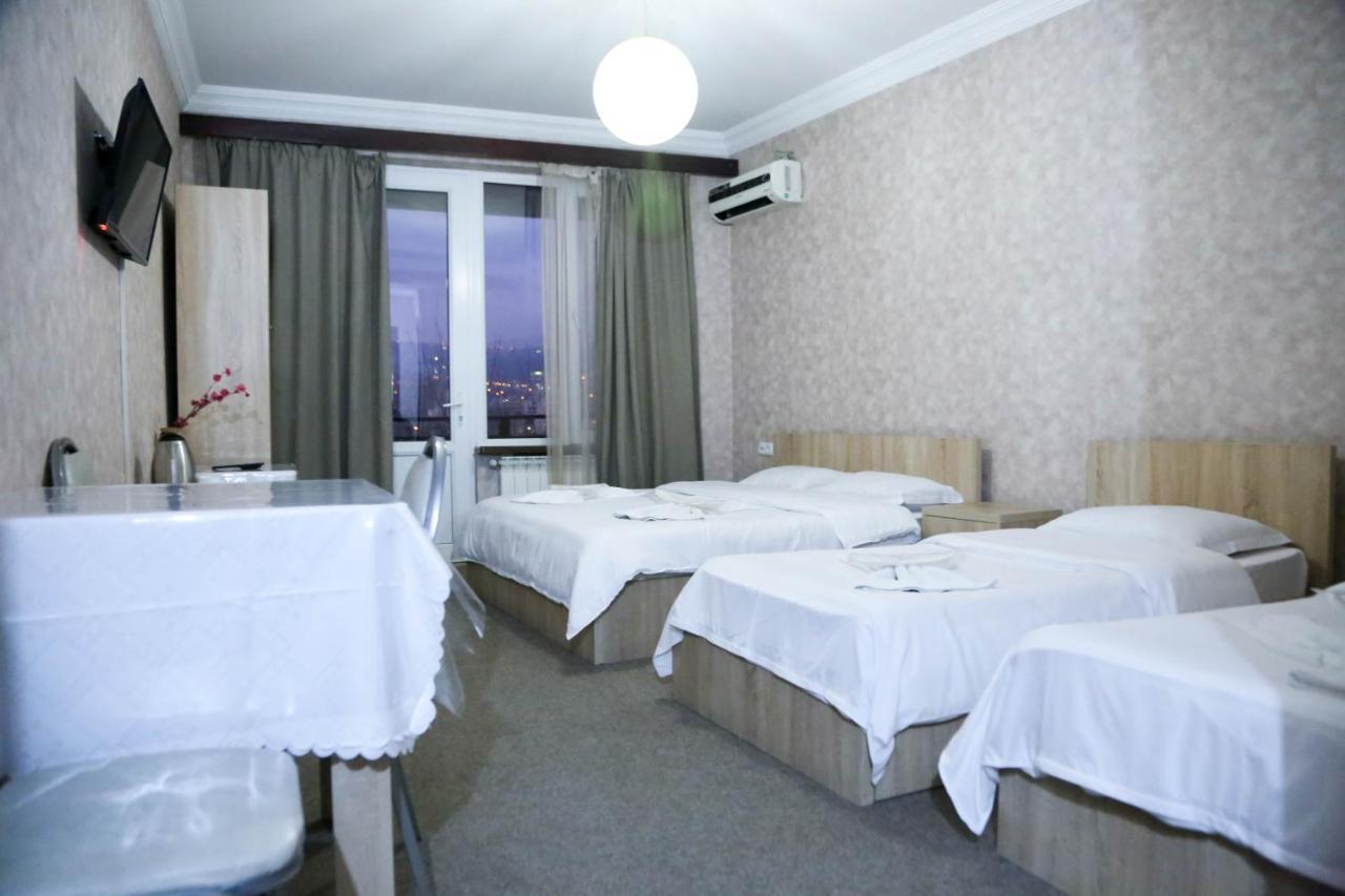 7 Star Bed & Breakfast Tbilisi Exterior photo