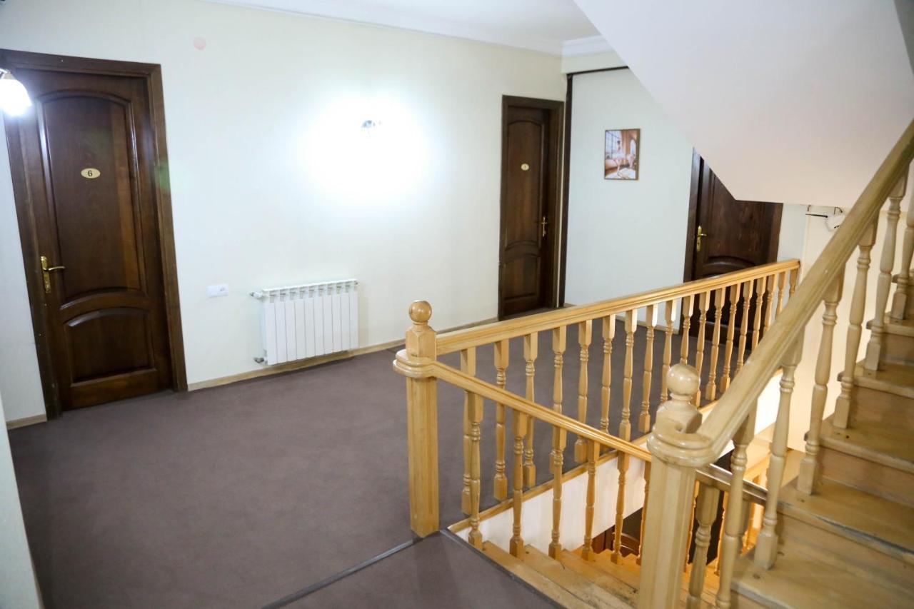 7 Star Bed & Breakfast Tbilisi Exterior photo