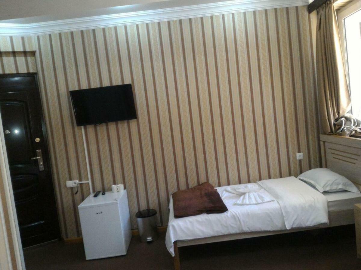 7 Star Bed & Breakfast Tbilisi Exterior photo
