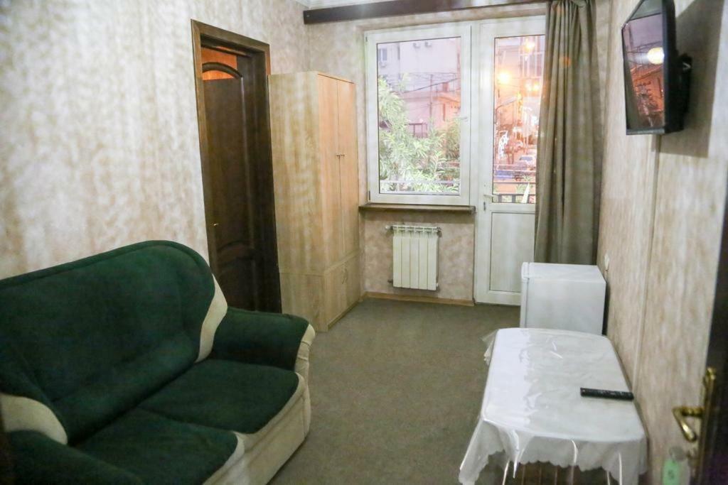 7 Star Bed & Breakfast Tbilisi Exterior photo