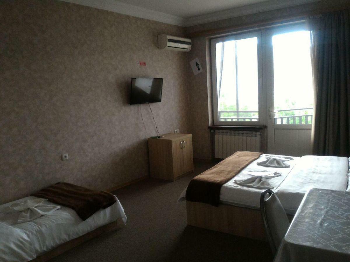 7 Star Bed & Breakfast Tbilisi Exterior photo