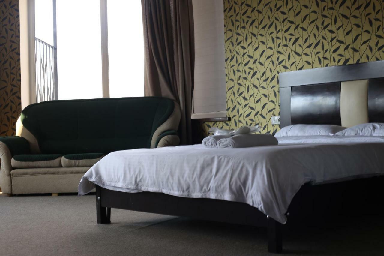 7 Star Bed & Breakfast Tbilisi Exterior photo