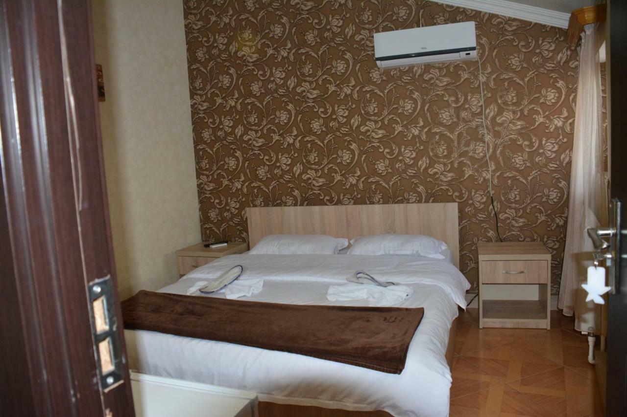 7 Star Bed & Breakfast Tbilisi Exterior photo